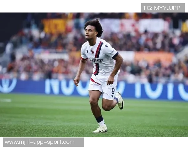 意媒报道齐尔克泽缺席曼联首练并点赞老乡马伦加盟罗马动态